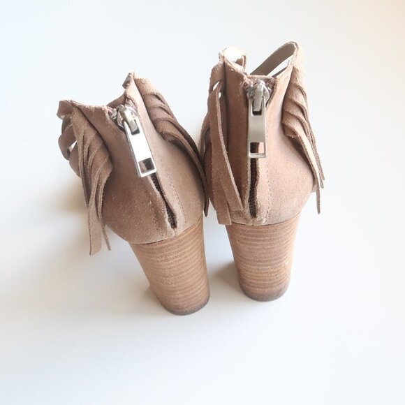 BCBGeneration Cydney Fringe Trimmed Taupe Suede Sandals Block Heels Women Size 6 - Picture 3 of 16